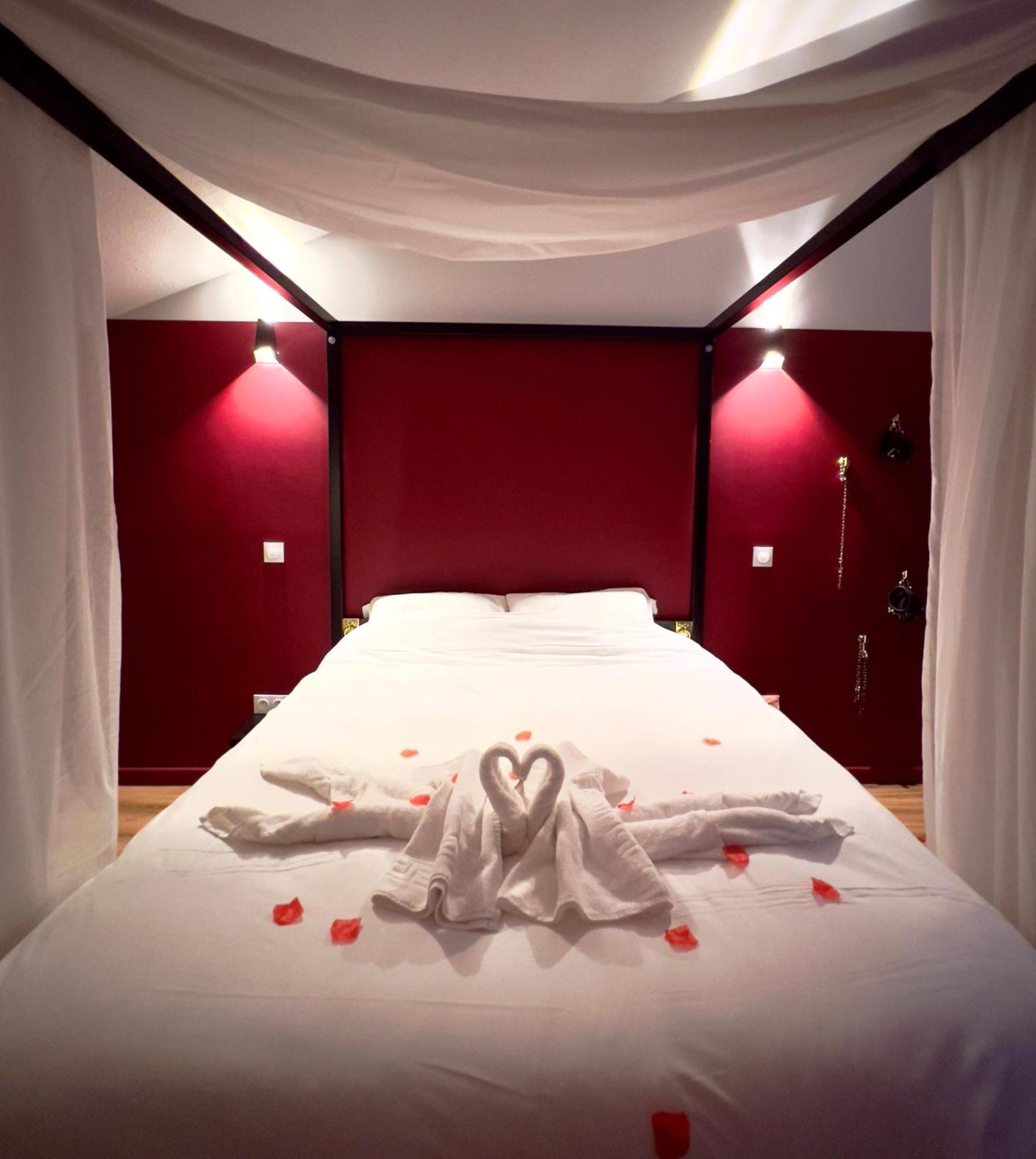 50 Nuances D'Amour - Jacuzzi / Massage / Cinema Moirans Exteriér fotografie