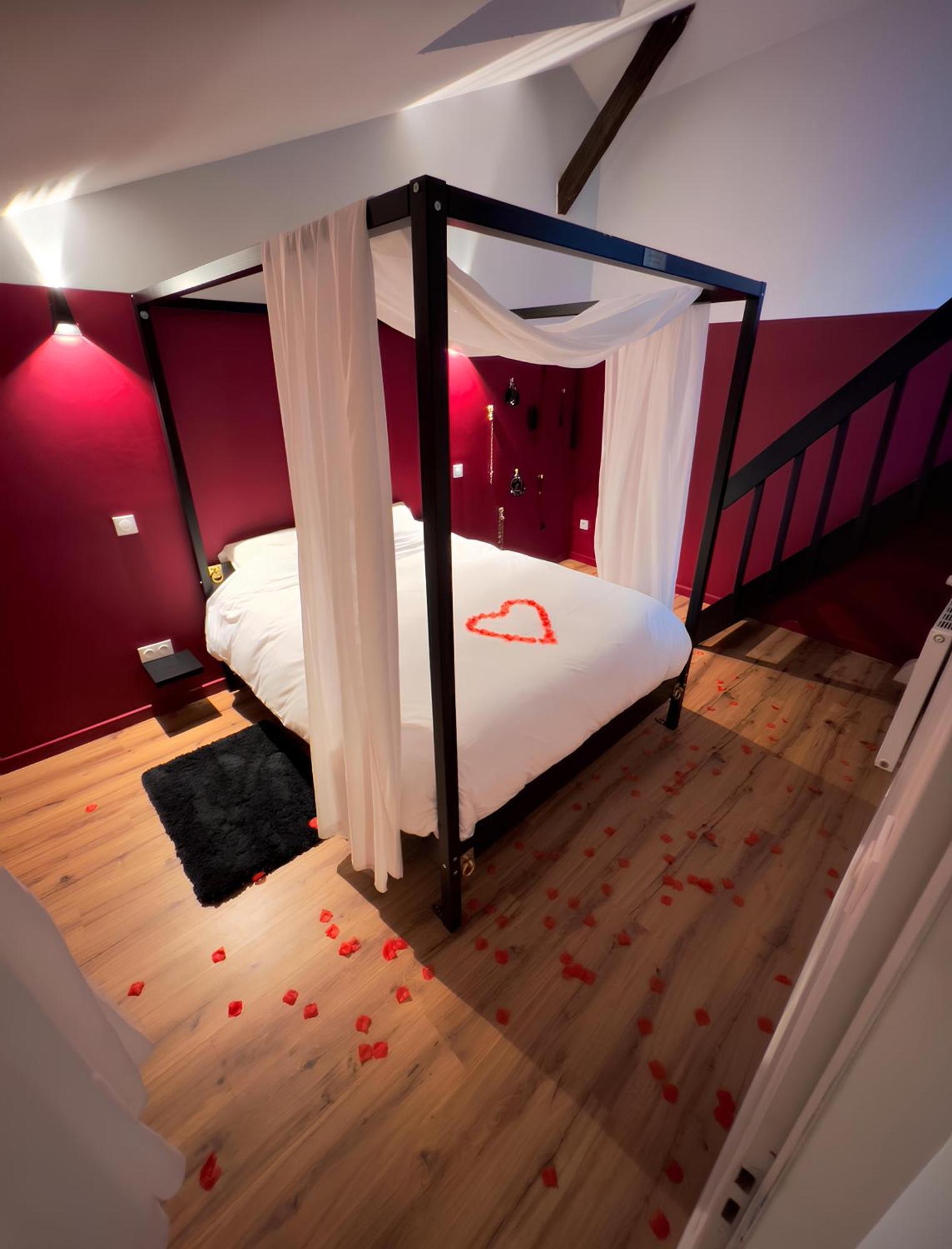 50 Nuances D'Amour - Jacuzzi / Massage / Cinema Moirans Exteriér fotografie