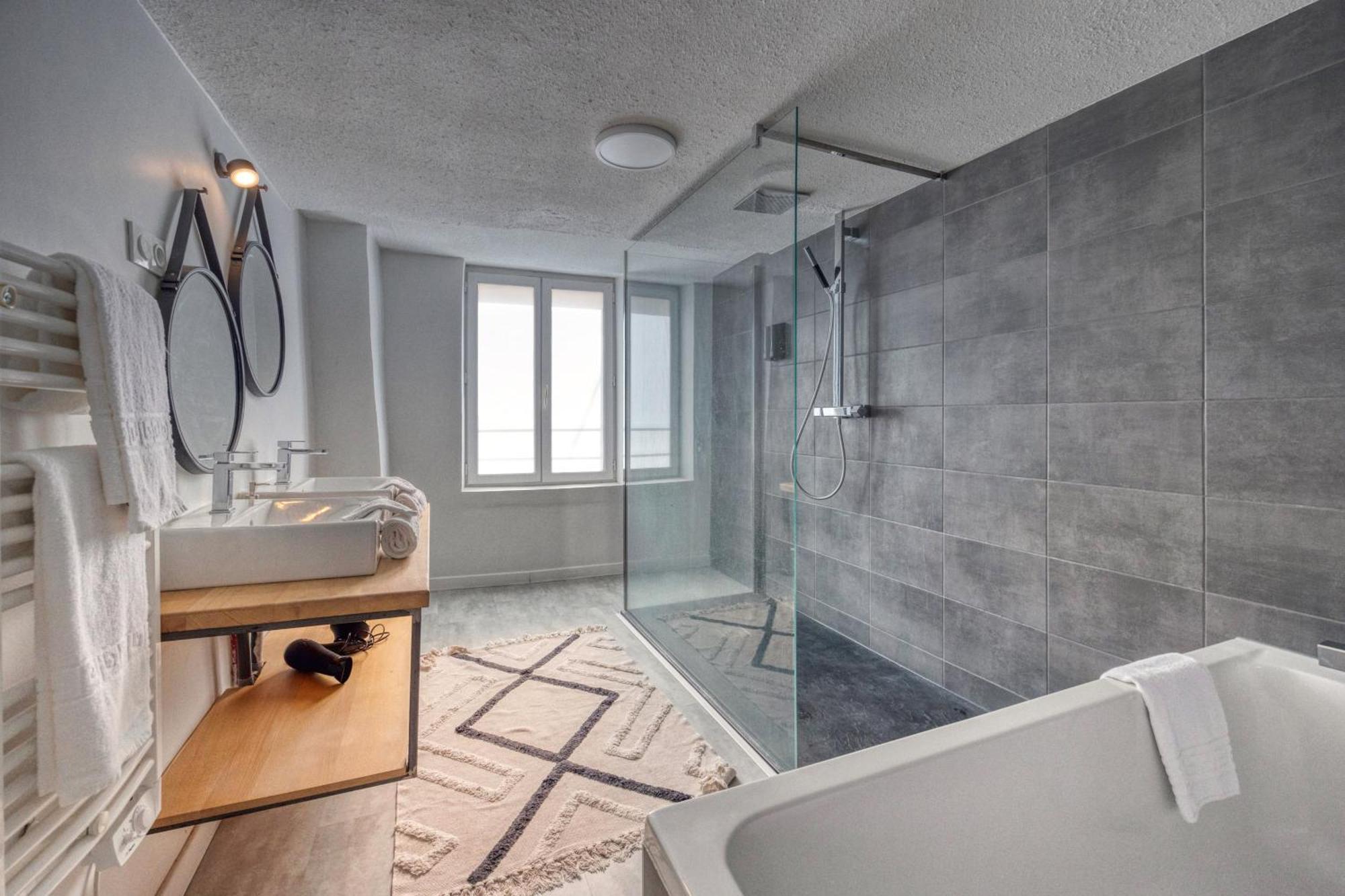 50 Nuances D'Amour - Jacuzzi / Massage / Cinema Moirans Exteriér fotografie